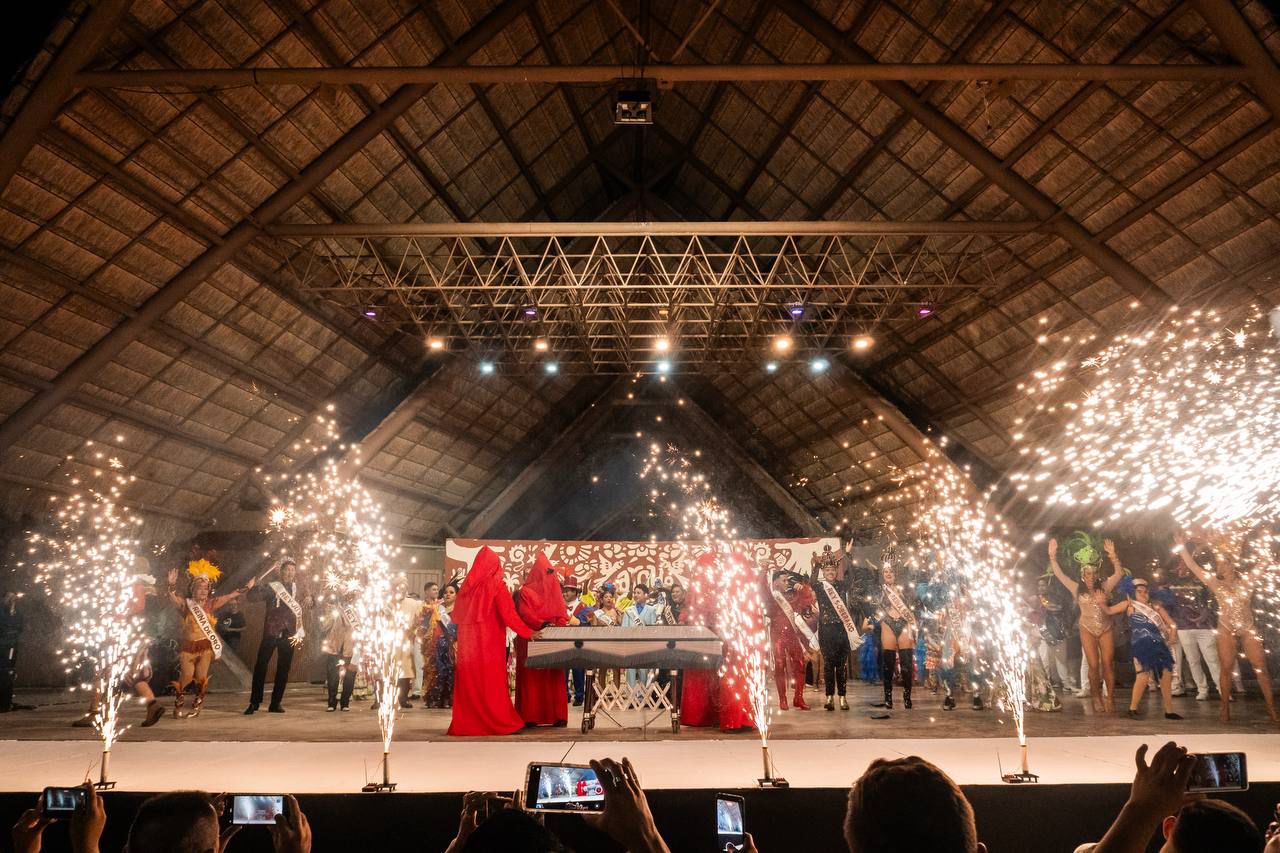 uploads/6/32/01 (2804).Jpeg